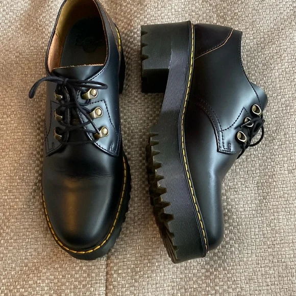 Dr. Martens Leona Lo Platform Oxford Shoes Black Leather Lug Sole Size 11 NWB Dr. Martens Leona Lug Sole Platform Derby (Women  main image 2